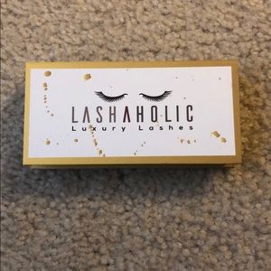 Lashoholic Luxury Eyelashes
